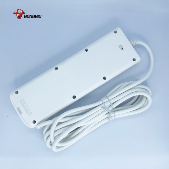Ổ CẮM CHỐNG CHA GONEO ĐA NĂNG 8 Ổ 1 CÔNG TẮC 2500W – V1080