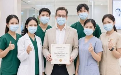 Chuyên gia da liễu cảnh báo về việc dùng khăn sai cách sẽ ảnh hưởng đến sức khoẻ như thế nào
