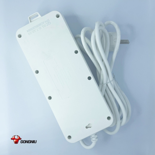 Ổ Cắm Điện Gongniu 6 Ổ Đa Năng 1 Công Tắc 2500W – N1330