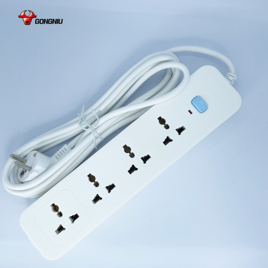 Ổ Cắm Điện Chống Cháy GONEO 4 Ổ Đa Năng 1 Công Tắc 2500W – N1040