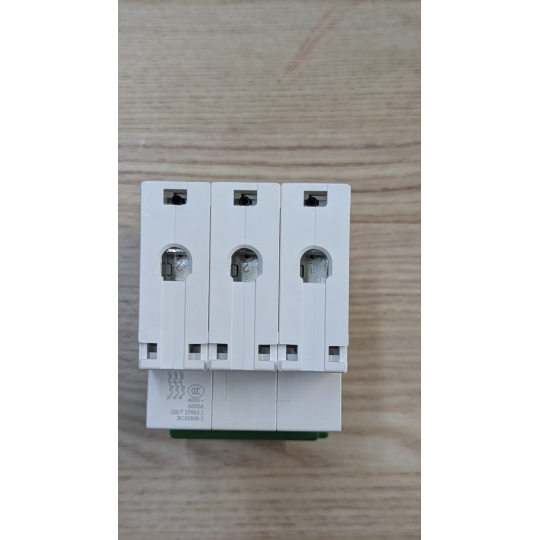 BỘ NGẮT MẠCH ĐIỆN – APTOMAT 3 PHA GONEO– CHÍNH HÃNG (63A)